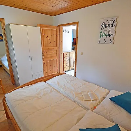 Lee Apartment